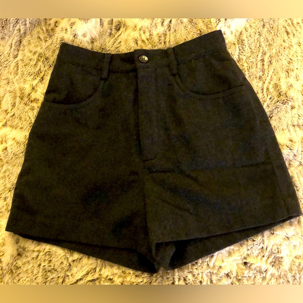 Vintage Esprit PERFECT CONDITION wool charcoal grey shorts - 5/6
